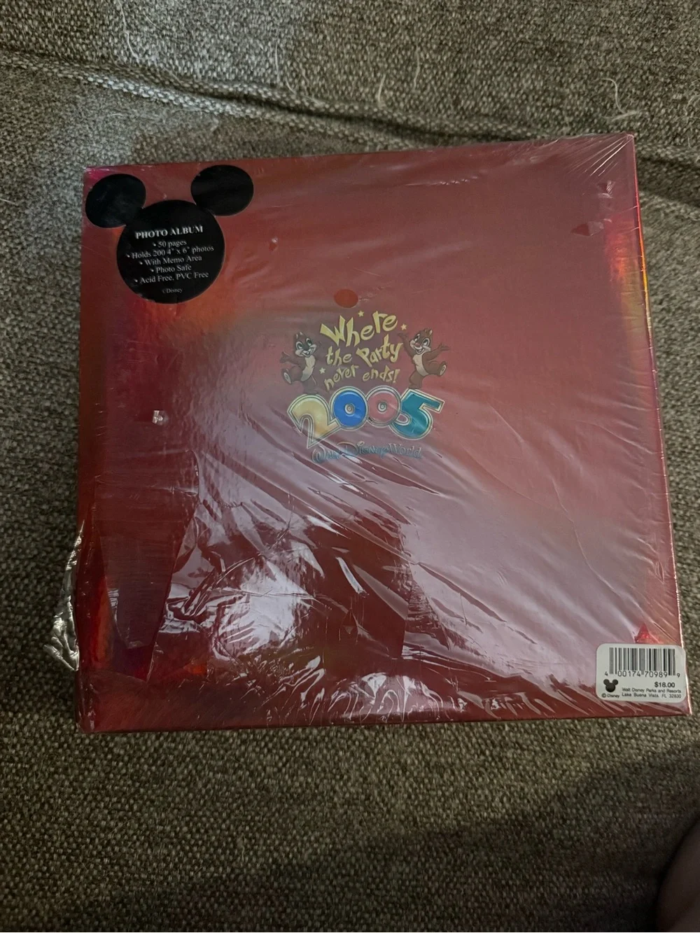 Disney Red and Blue 2005 Photo Album with Characters
